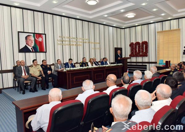 Sumqayıtda polis günü: fəxri fərmanlar, pul mükafatları... - FOTOLAR Sumqayıtda polis günü: fəxri fərmanlar, pul mükafatları... - FOTOLAR