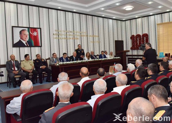Sumqayıtda polis günü: fəxri fərmanlar, pul mükafatları... - FOTOLAR Sumqayıtda polis günü: fəxri fərmanlar, pul mükafatları... - FOTOLAR