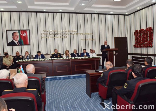 Sumqayıtda polis günü: fəxri fərmanlar, pul mükafatları... - FOTOLAR Sumqayıtda polis günü: fəxri fərmanlar, pul mükafatları... - FOTOLAR
