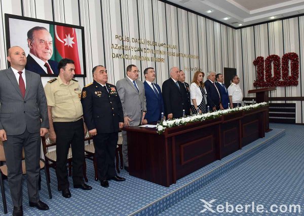 Sumqayıtda polis günü: fəxri fərmanlar, pul mükafatları... - FOTOLAR Sumqayıtda polis günü: fəxri fərmanlar, pul mükafatları... - FOTOLAR