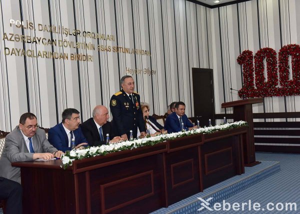 Sumqayıtda polis günü: fəxri fərmanlar, pul mükafatları... - FOTOLAR Sumqayıtda polis günü: fəxri fərmanlar, pul mükafatları... - FOTOLAR