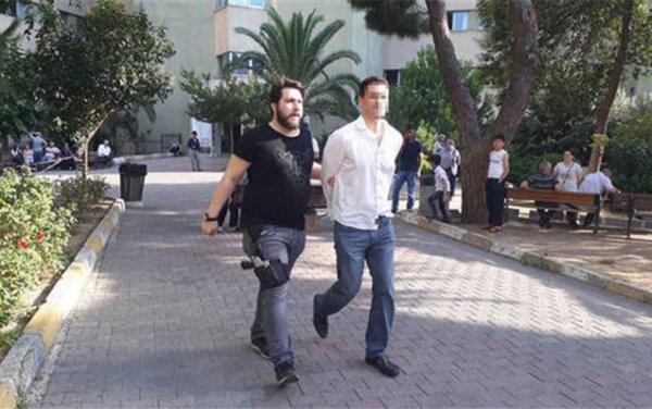 Adnan Oktar belə həbs olundu - FOTOLAR Adnan Oktar belə həbs olundu - FOTOLAR