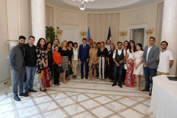 Fuad Muradov Parisdə diaspor üzvlərini həmrəy olmağa səsləyib - FOTOLAR 