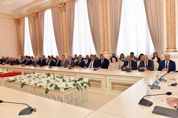 Sumqayıtda məmurlar hesabat verdi - Fotolar Sumqayıtda məmurlar hesabat verdi - Fotolar