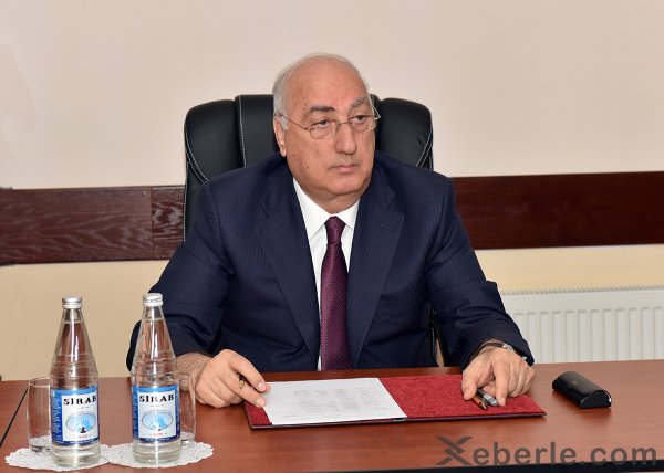 Zakir Fərəcovdan qurum rəhbərlərinə tapşırıq: vətəndaşların problemləri həll olunsun - FOTOLAR