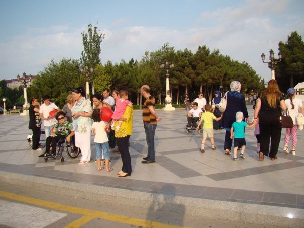 Sumqayıtda əlil və sağlamlıq imkanları məhdud şəxslərin mədəni istirahəti təşkil olunub - FOTOLAR