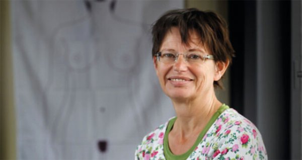 Avropa ölkəsindən şok qərar: Cinsi əlaqə yaşı 14-ə endirildi Avropa ölkəsindən şok qərar: Cinsi əlaqə yaşı 14-ə endirildi