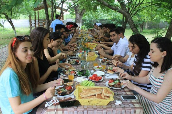 Sumqayıtın “ASAN” könüllüləri yay məktəbində -FOTOLAR