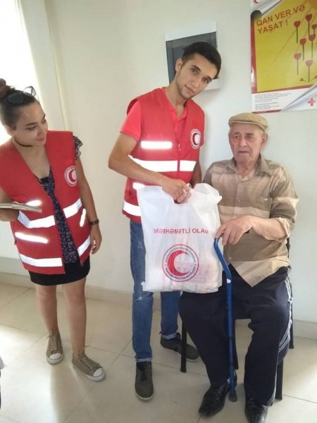 Sumqayıtda qocaları unutmadılar – FOTOLAR
