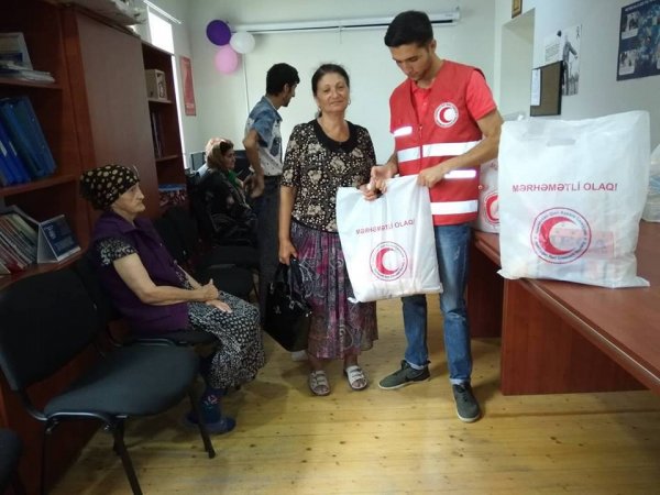 Sumqayıtda qocaları unutmadılar – FOTOLAR