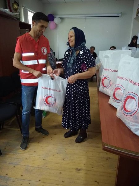 Sumqayıtda qocaları unutmadılar – FOTOLAR