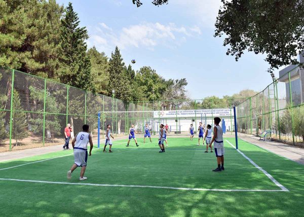 Sumqayıtda açıq havada idman meydançası istifadəyə verilib - FOTOLAR Sumqayıtda açıq havada idman meydançası istifadəyə verilib - FOTOLAR