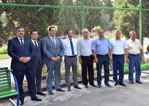 Sumqayıtda açıq havada idman meydançası istifadəyə verilib - FOTOLAR Sumqayıtda açıq havada idman meydançası istifadəyə verilib - FOTOLAR
