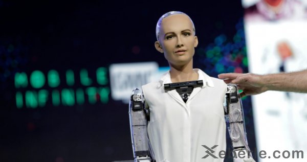 Dünyaca məşhur Robot Sophia Bakıya gəlir - FOTOLAR Dünyaca məşhur Robot Sophia Bakıya gəlir - FOTOLAR