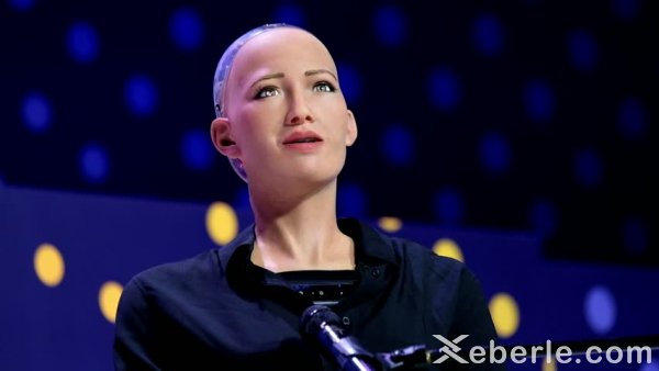 Dünyaca məşhur Robot Sophia Bakıya gəlir - FOTOLAR Dünyaca məşhur Robot Sophia Bakıya gəlir - FOTOLAR