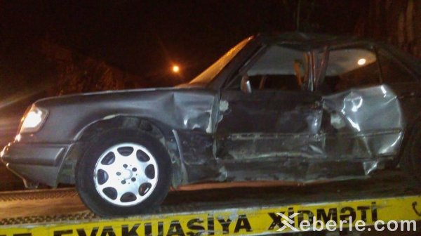 Sumqayıtda yol qəzası: avtomobillər toqquşdu -FOTOLAR Sumqayıtda yol qəzası: avtomobillər toqquşdu -FOTOLAR