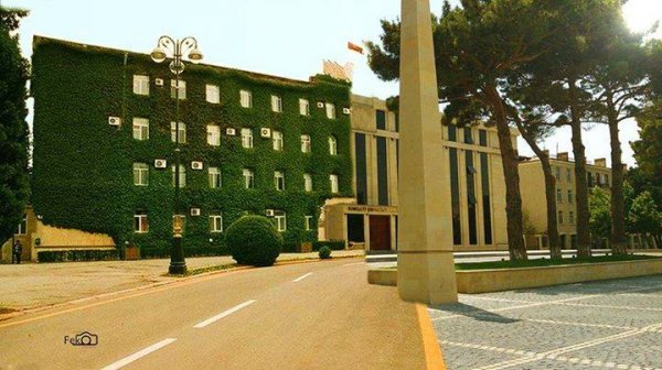 Zakir Fərəcov “yaşıl bina”nı Sumqayıta “qaytarır” - Foto Zakir Fərəcov “yaşıl bina”nı Sumqayıta “qaytarır” - Foto