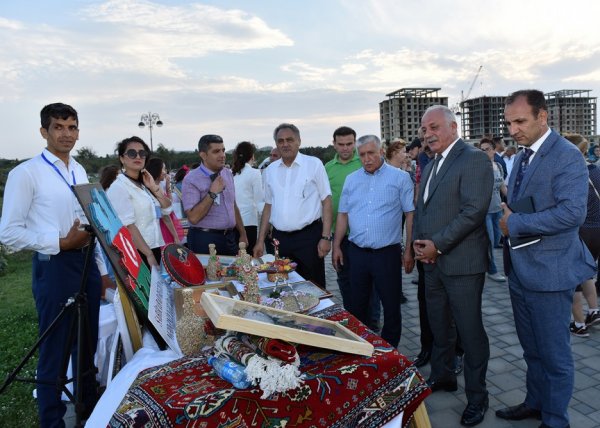 “Bölgələrdən bölgələrə” yaradıcılıq festivalı Sumqayıtda -FOTOLAR “Bölgələrdən bölgələrə” yaradıcılıq festivalı Sumqayıtda -FOTOLAR