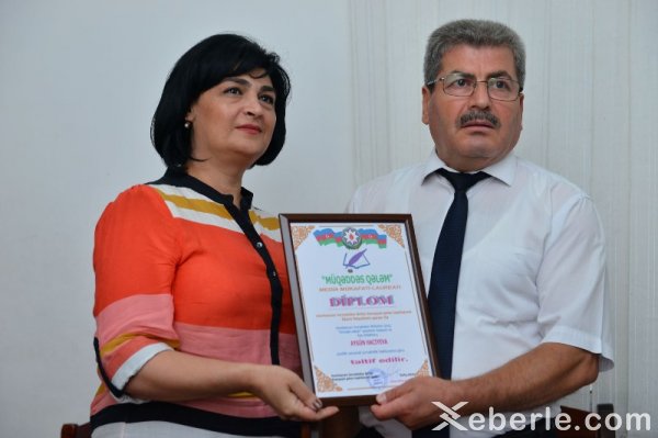 Sumqayıtda şair Əşrəf Veysəlli və bir qrup yazar mükafatlandırıldı - FOTOLAR