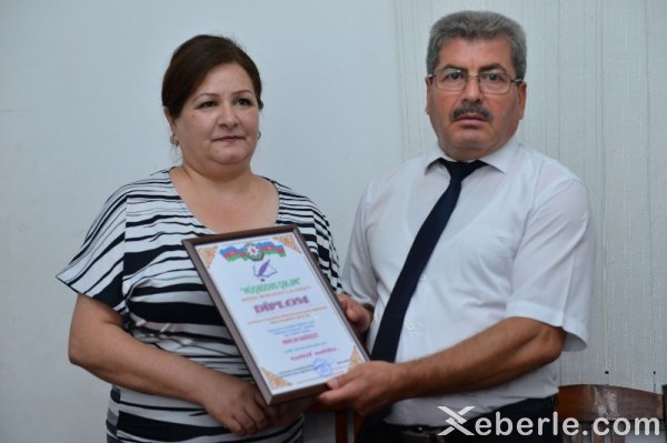 Sumqayıtda şair Əşrəf Veysəlli və bir qrup yazar mükafatlandırıldı - FOTOLAR