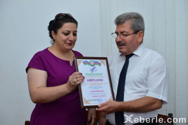Sumqayıtda şair Əşrəf Veysəlli və bir qrup yazar mükafatlandırıldı - FOTOLAR