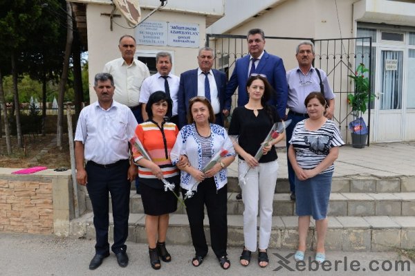 Sumqayıtda şair Əşrəf Veysəlli və bir qrup yazar mükafatlandırıldı - FOTOLAR