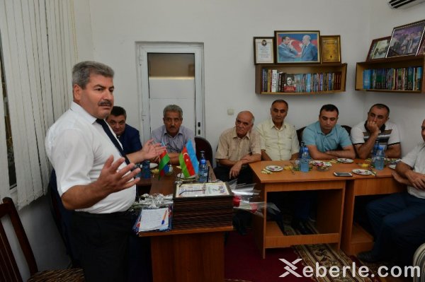 Sumqayıtda şair Əşrəf Veysəlli və bir qrup yazar mükafatlandırıldı - FOTOLAR