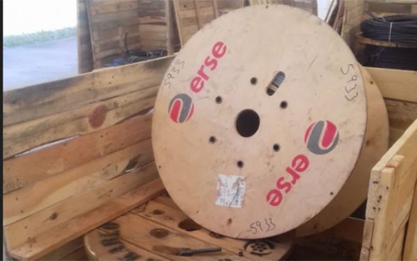 Elektrik kabellərini gömrükdən qanunsuz keçirmək istədilər Elektrik kabellərini gömrükdən qanunsuz keçirmək istədilər