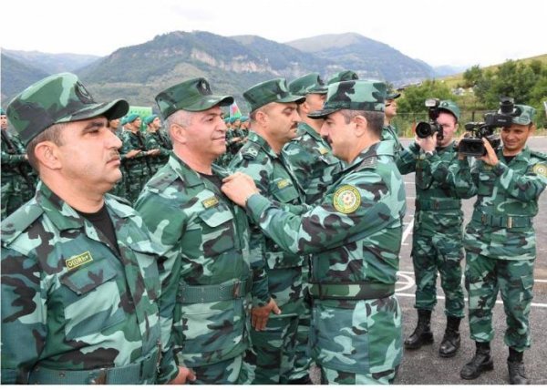 Elçin Quliyev yeni zastavanın açılışında - FOTOLAR 