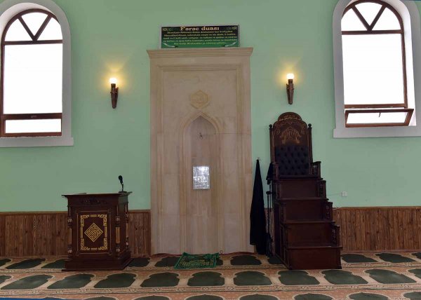 Sumqayıtın icra başçısı məscidə niyə getmişdi? - FOTOLAR Sumqayıtın icra başçısı məscidə niyə getmişdi? - FOTOLAR