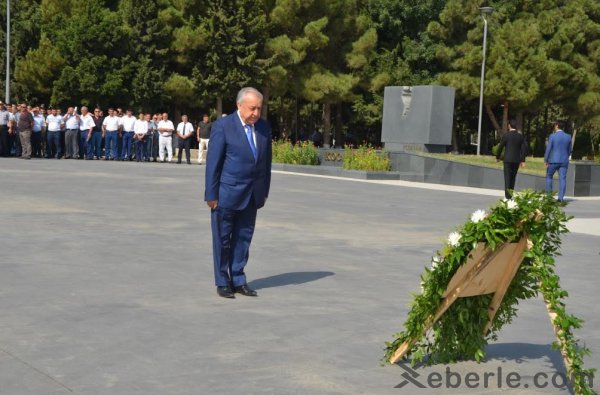 Qubadlılar Sumqayıtda Şəhidlər Xiyabanını ziyarət ediblər - VİDEO + FOTOLAR Qubadlılar Sumqayıtda Şəhidlər Xiyabanını ziyarət ediblər - VİDEO + FOTOLAR