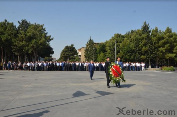 Qubadlılar Sumqayıtda Şəhidlər Xiyabanını ziyarət ediblər - VİDEO + FOTOLAR Qubadlılar Sumqayıtda Şəhidlər Xiyabanını ziyarət ediblər - VİDEO + FOTOLAR