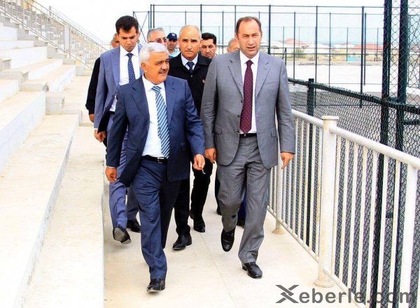 Rövnəq Abdullayev "Sumqayıt Futbol Klubu"nun idman bazasında olub Rövnəq Abdullayev "Sumqayıt Futbol Klubu"nun idman bazasında olub