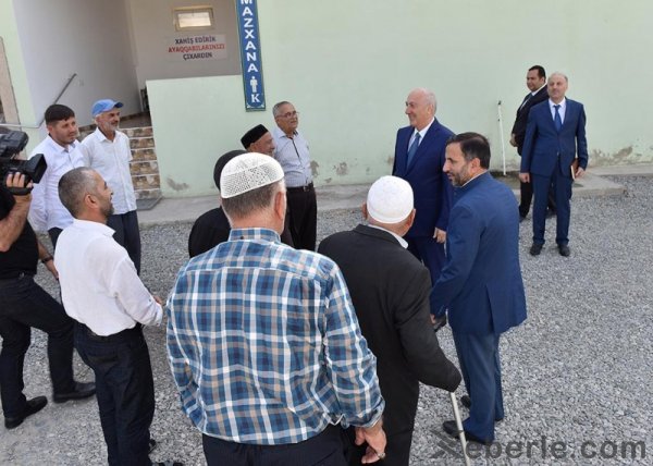 Zakir Fərəcov daha bir məsciddə oldu – FOTOLAR
