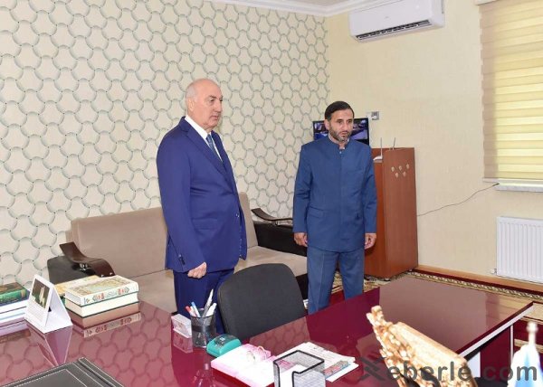 Zakir Fərəcov daha bir məsciddə oldu – FOTOLAR