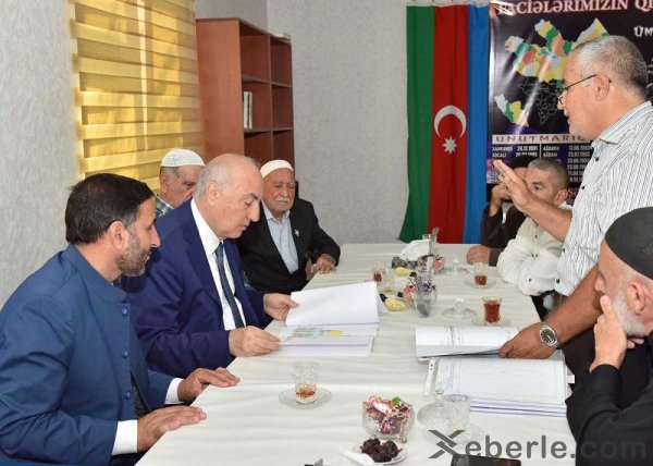 Zakir Fərəcov daha bir məsciddə oldu – FOTOLAR