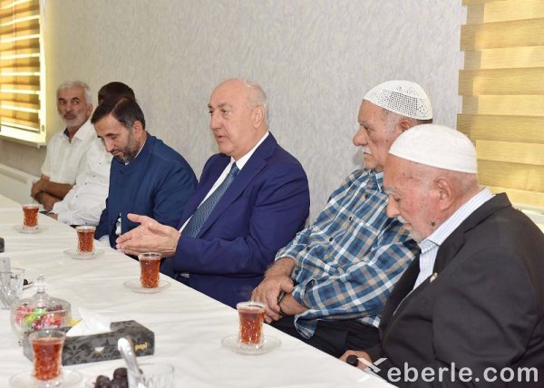 Zakir Fərəcov daha bir məsciddə oldu – FOTOLAR
