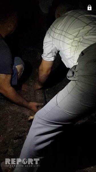 Sarayda məktəblini “tok” vurub öldürdü: Atası Sumqayıtda xəstəxananın həyətində basdırdı (FOTO)
