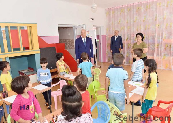 Sumqayıtın icra başçısı bağça və məktəbləri monitorinq edir - FOTOLAR Sumqayıtın icra başçısı bağça və məktəbləri monitorinq edir - FOTOLAR