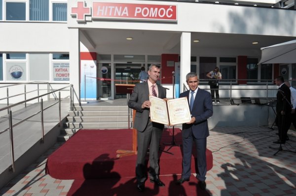 Heydər Əliyev Fondu Bosniyada Təcili Tibbi Yardım Mərkəzi inşa etdirdi - FOTO Heydər Əliyev Fondu Bosniyada Təcili Tibbi Yardım Mərkəzi inşa etdirdi - FOTO