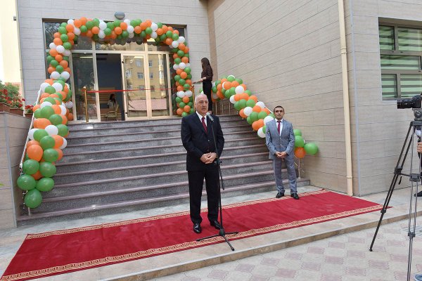 Zakir Fərəcov Sumqayıtda yeni bağçanın açılışını etdi - FOTOLAR