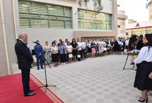 Zakir Fərəcov Sumqayıtda yeni bağçanın açılışını etdi - FOTOLAR