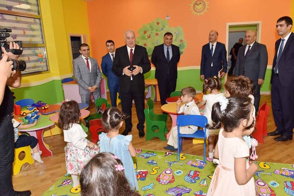 Zakir Fərəcov Sumqayıtda yeni bağçanın açılışını etdi - FOTOLAR