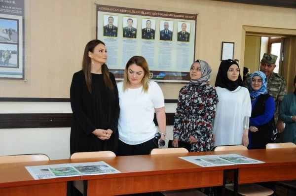 Bakının işğaldan azad olunmasının 100 illiyi əsgər və hərbçilərimizlə qeyd edildi - FOTO