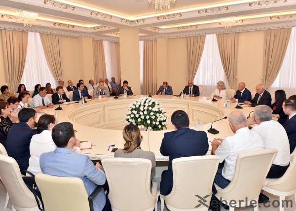 Sumqayıtda idarə rəisi müdirləri topladı: tapşırıqlar verdi - FOTOLAR