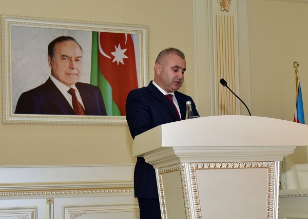 Sumqayıtda payız-qış mövsümünə hazırlıq necə gedir? - Zakir Fərəcov aidiyyətı qurumların  rəhbərlərini topladı