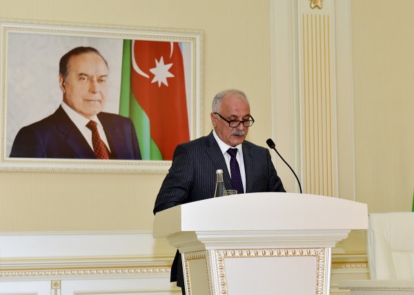 Sumqayıtda payız-qış mövsümünə hazırlıq necə gedir? - Zakir Fərəcov aidiyyətı qurumların  rəhbərlərini topladı
