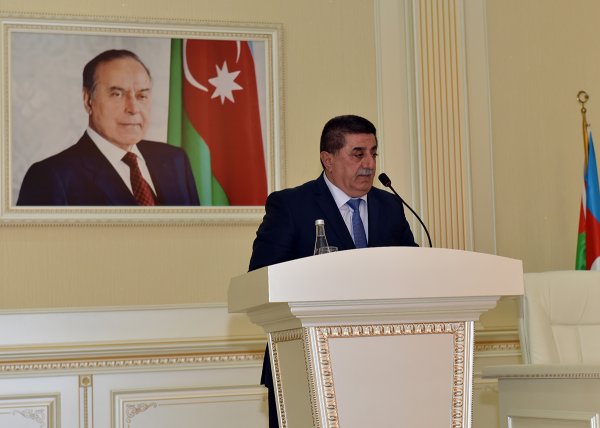Sumqayıtda payız-qış mövsümünə hazırlıq necə gedir? - Zakir Fərəcov aidiyyətı qurumların  rəhbərlərini topladı