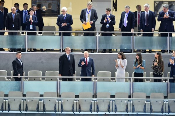 Prezident və ailəsi Putini belə qarşıladı - FOTOLAR