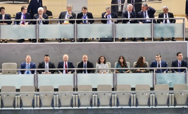 Prezident və ailəsi Putini belə qarşıladı - FOTOLAR
